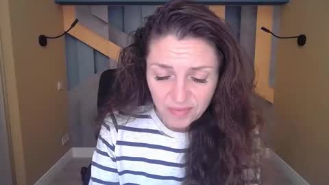 Snapshot of ellalongs chatting on 2, 12, 2025 EllaLongs online show from 2, 12, 2025