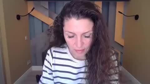 Snapshot of ellalongs chatting on 3, 12, 2025 EllaLongs online show from 3, 12, 2025