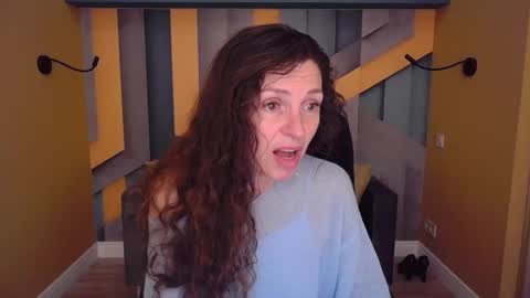EllaLongs online show from 31, 5, 2026