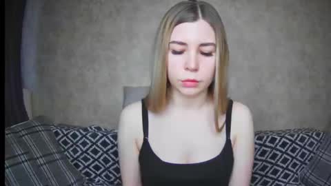 Snapshot of ellanuar chatting on 4, 12, 2024 EllaNuar online show from 4, 12, 2024