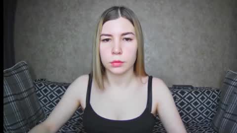 Snapshot of ellanuar chatting on 12, 12, 2024 EllaNuar online show from 12, 12, 2024