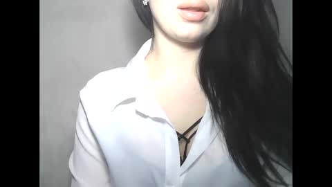 elle010843 online show from 28, 1, 2025