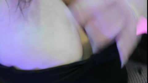 ELLE online show from 27, 2, 2025