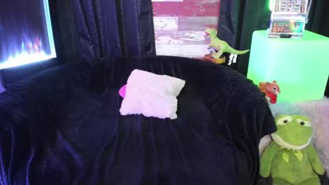 ELLE online show from 13, 9, 2025