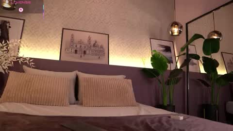 Elle Diane online show from 10, 9, 2025