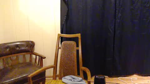 Snapshot of ellemermaid chatting on 30, 9, 2025 elle online show from 30, 9, 2025