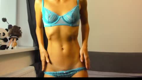 Snapshot of ellen_flow chatting on 25, 4, 2026 ellen_flow online show from 25, 4, 2026