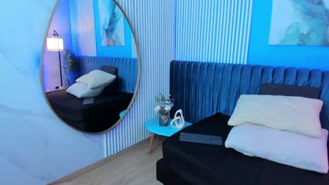 Ellie Taylor online show from 19, 12, 2024