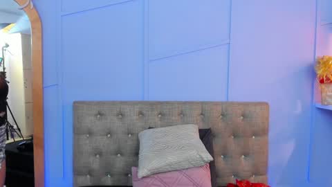 Ellie Taylor online show from 28, 12, 2024