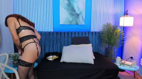 Ellie Taylor online show from 30, 12, 2024