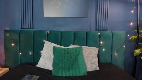 Ellie Taylor online show from 31, 12, 2024