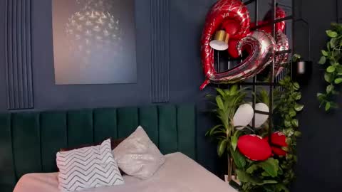 Ellie Taylor online show from 23, 2, 2025