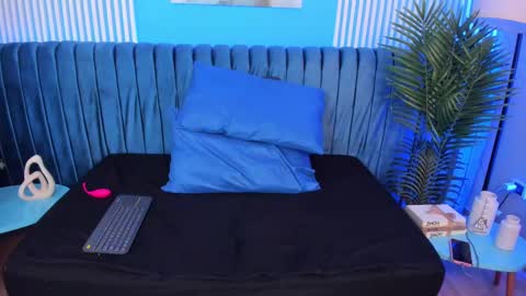 Ellie Taylor online show from 26, 2, 2025