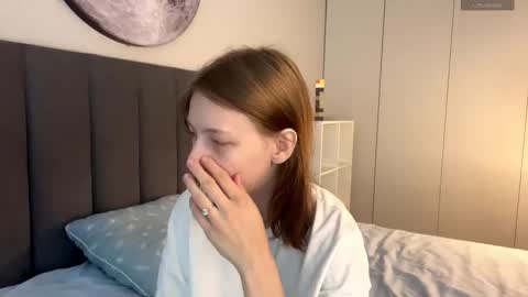 Snapshot of ellie_hollow chatting on 21, 9, 2025 Ellie online show from 21, 9, 2025