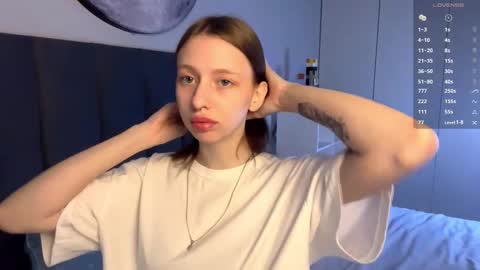 Snapshot of ellie_hollow chatting on 25, 9, 2025 Ellie online show from 25, 9, 2025