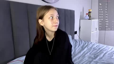 Snapshot of ellie_hollow chatting on 3, 10, 2025 Ellie online show from 3, 10, 2025