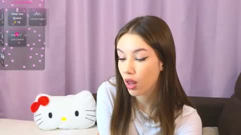 Snapshot of ellie_miller_ chatting on 18, 12, 2025 ellie online show from 18, 12, 2025