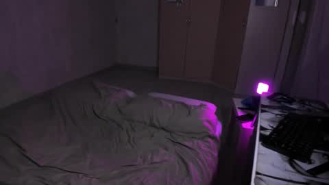 Snapshot of elliot_winki chatting on 24, 11, 2025 elliot_winki online show from 24, 11, 2025