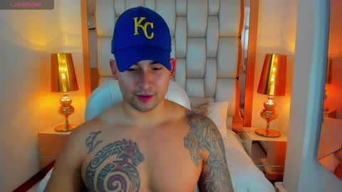 E L L I O T    V E L E Z online show from 2, 12, 2024