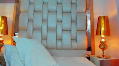 E L L I O T    V E L E Z online show from 8, 1, 2025