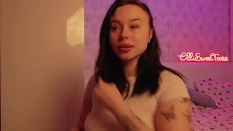 ElliSweettease online show from 6, 10, 2025