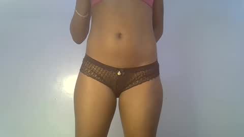 Snapshot of elllanna chatting on 22, 2, 2025 elllanna online show from 22, 2, 2025