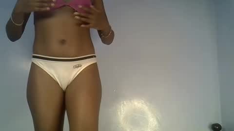 Snapshot of elllanna chatting on 23, 2, 2025 elllanna online show from 23, 2, 2025