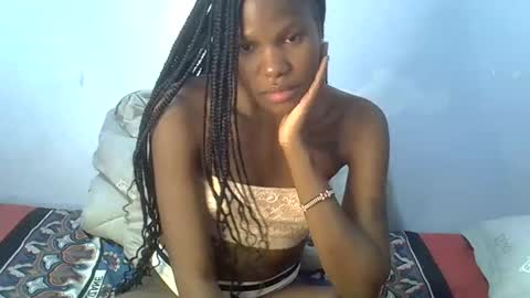 Snapshot of elllanna chatting on 7, 3, 2025 elllanna online show from 7, 3, 2025