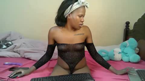 Snapshot of elllanna chatting on 25, 9, 2025 elllanna online show from 25, 9, 2025