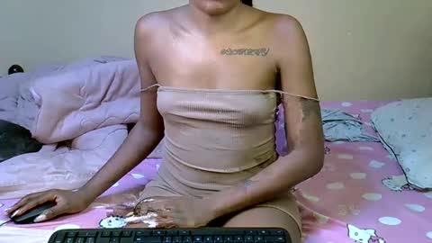 Snapshot of elllanna chatting on 11, 10, 2025 elllanna online show from 11, 10, 2025