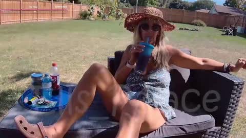 Ella Bella Bo Bella online show from 12, 9, 2025