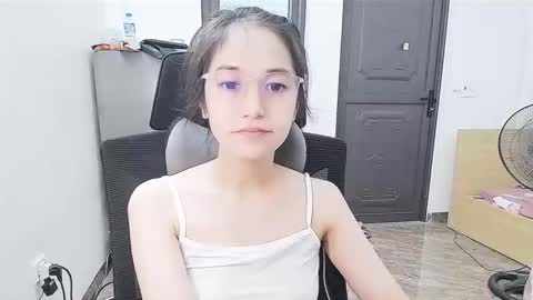 Snapshot of ellsa9x chatting on 15, 10, 2025 ellsa9x online show from 15, 10, 2025