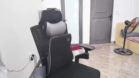 Snapshot of ellsa9x chatting on 6, 11, 2025 ellsa9x online show from 6, 11, 2025