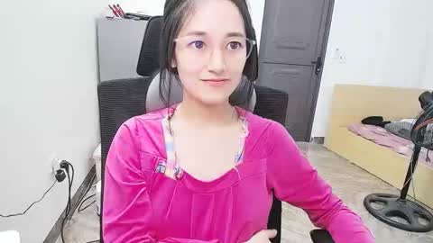 Snapshot of ellsa9x chatting on 8, 11, 2025 ellsa9x online show from 8, 11, 2025