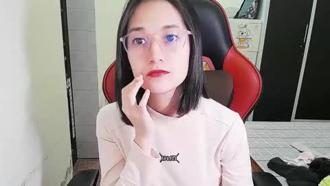 Snapshot of ellsa9x chatting on 15, 11, 2025 ellsa9x online show from 15, 11, 2025