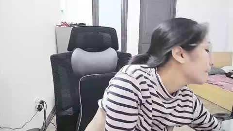 Snapshot of ellsa9x chatting on 17, 11, 2025 ellsa9x online show from 17, 11, 2025