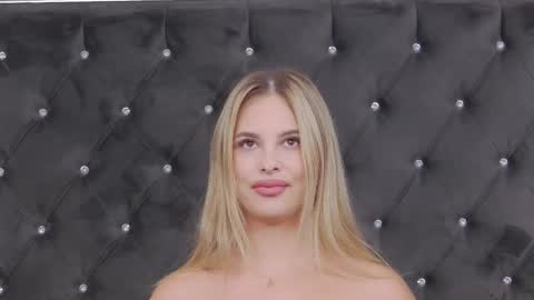 Elsa Jean online show from 10, 9, 2025