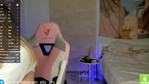 Snapshot of elly_ary chatting on 13, 2, 2025 elly_ary online show from 13, 2, 2025