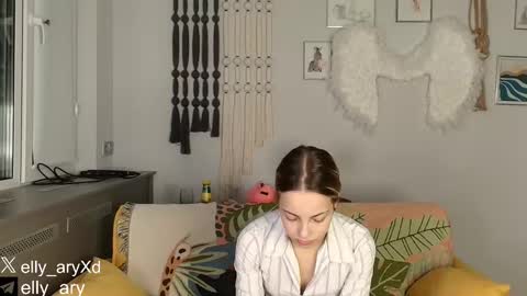 elly_ary online show from 6, 1, 2026