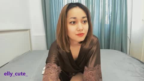 Snapshot of elly_cute_ chatting on 28, 11, 2025 Elly Cute online show from 28, 11, 2025