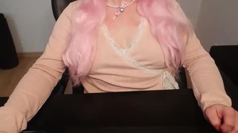 Elly online show from 31, 3, 2026