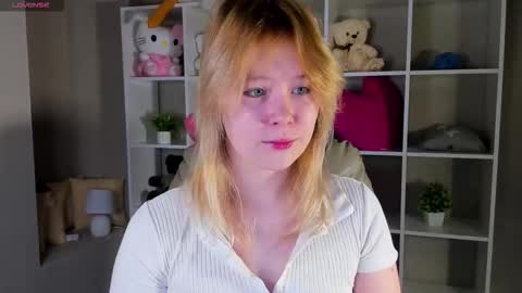 ellya_castro online show from 15, 9, 2025