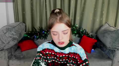 Snapshot of ellyford chatting on 8, 12, 2024 Elly online show from 8, 12, 2024