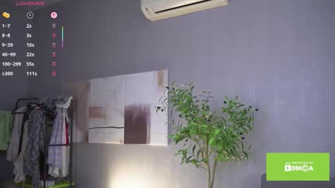 Snapshot of ellyl chatting on 6, 10, 2025 ellyl online show from 6, 10, 2025