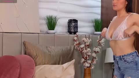 EllyRoss online show from 16, 2, 2025