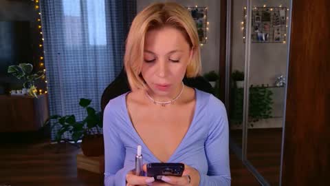 Elly online show from 27, 11, 2025