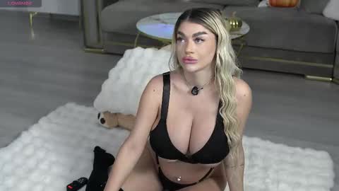 Elly online show from 13, 10, 2025