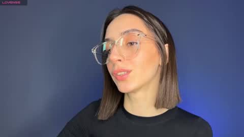 Snapshot of ellzabeth_ellison chatting on 26, 2, 2025 Im online Fri Sun Mon Tue Thu Fri Sat3 from 1000 online show from 26, 2, 2025