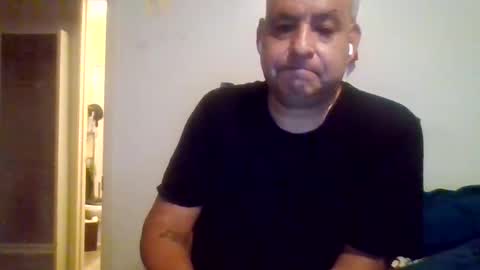 Snapshot of elmario24 chatting on 11, 9, 2025 elmario24 online show from 11, 9, 2025