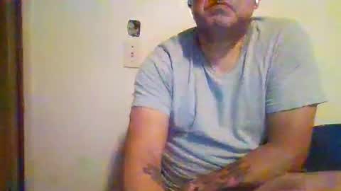 Snapshot of elmario24 chatting on 1, 10, 2025 elmario24 online show from 1, 10, 2025